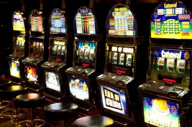 topan Ganesha Gold slot game showing five reels with Hindu-themed symbols and payline layout